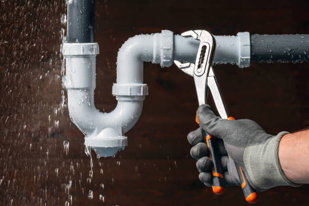 Professional Leak Detection technician working in Richton, MS